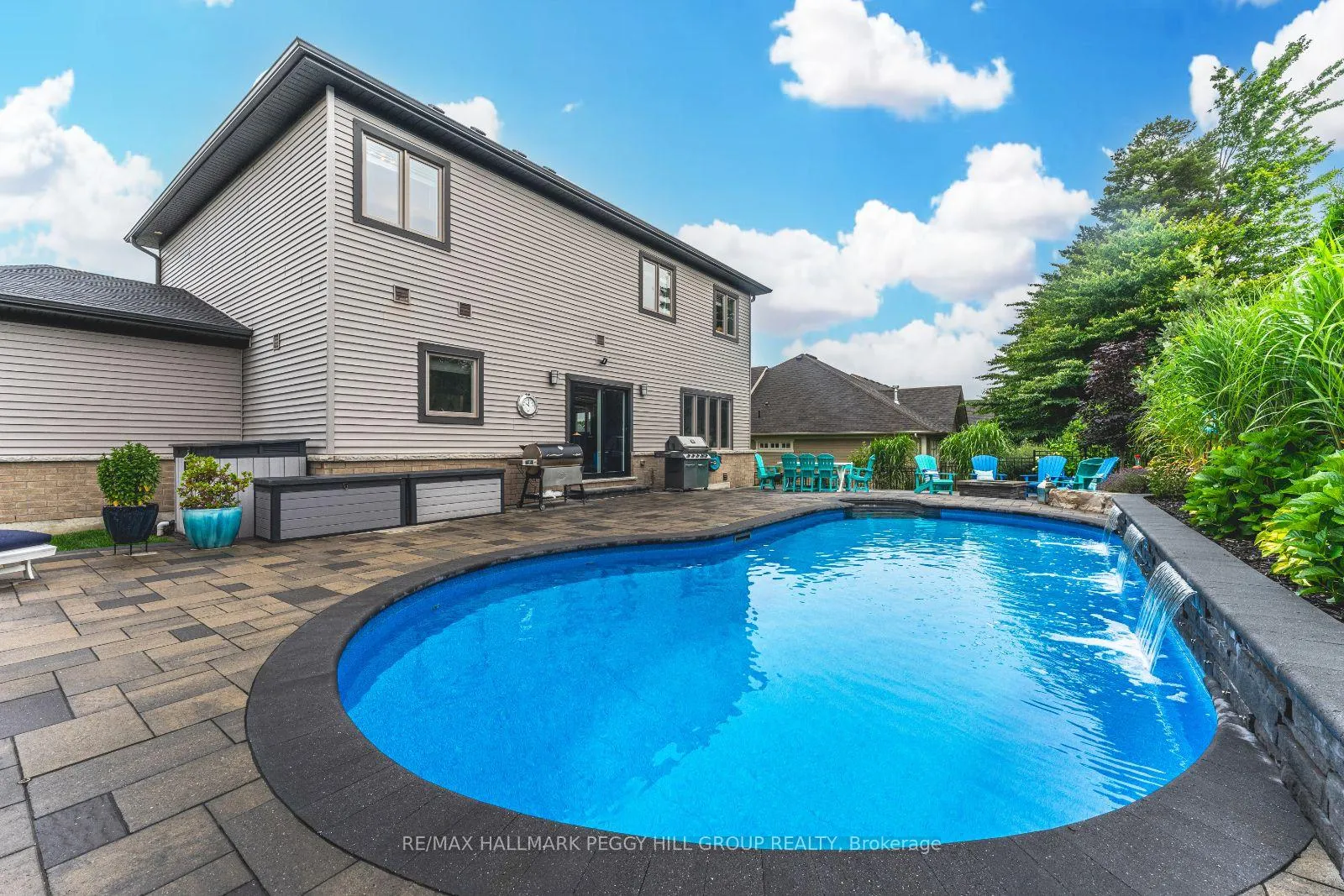 Photo 2 of 41 Landscape Drive, Oro-Medonte, Horseshoe Valley — HOMEH