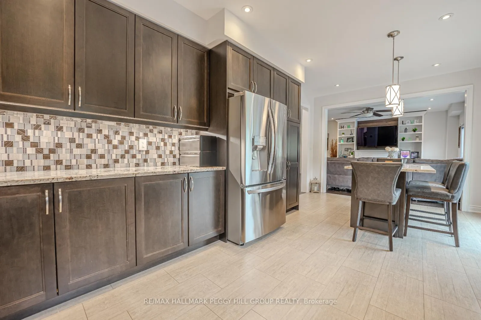 Photo 6 of 41 Landscape Drive, Oro-Medonte, Horseshoe Valley — HOMEH