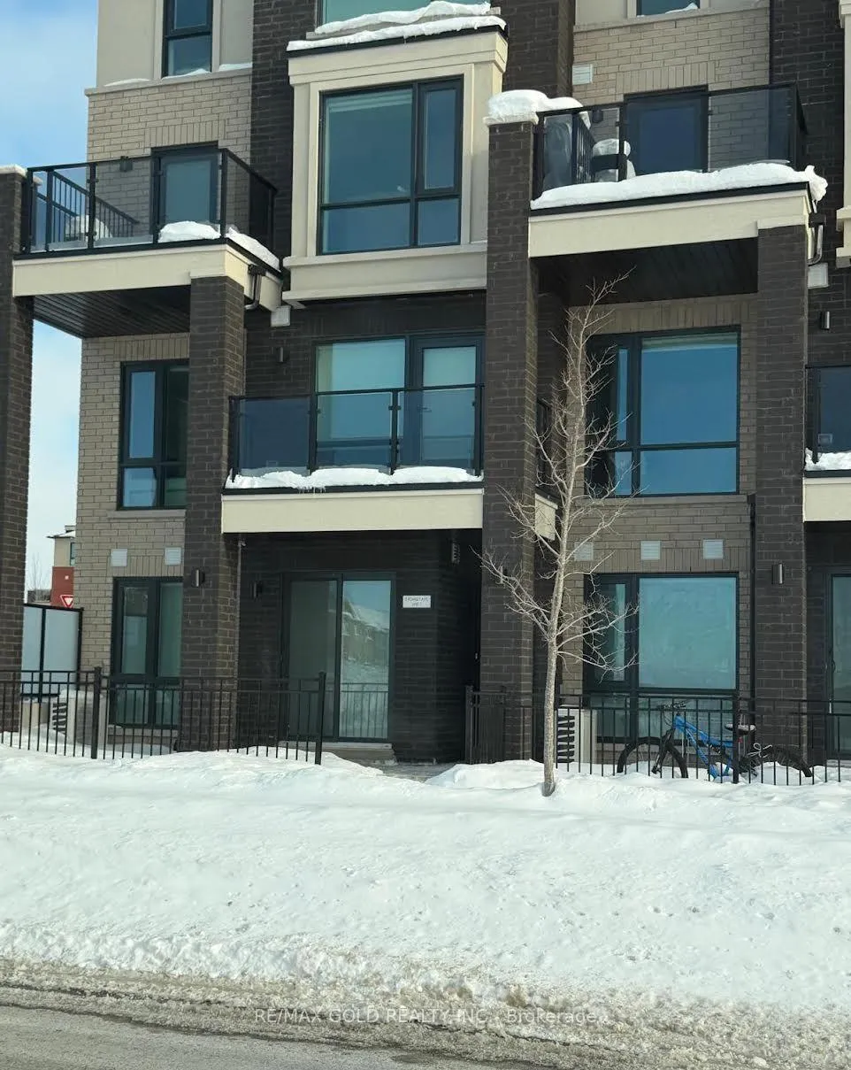 Front of Unit 1, 5 Romilly Avenue