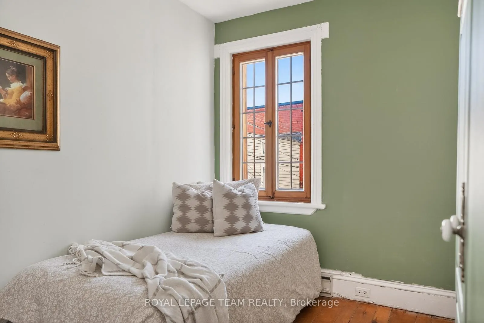 Photo 41 of 58 St Andrew Street, Ottawa, Lower Town/Byward Market — HOMEH