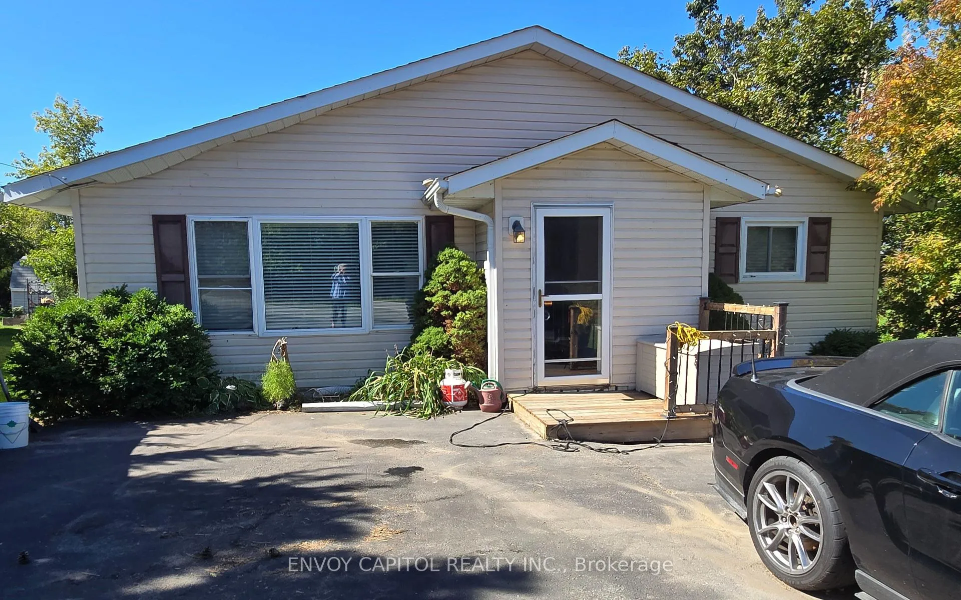 Photo of 2303 Thurstonia Road