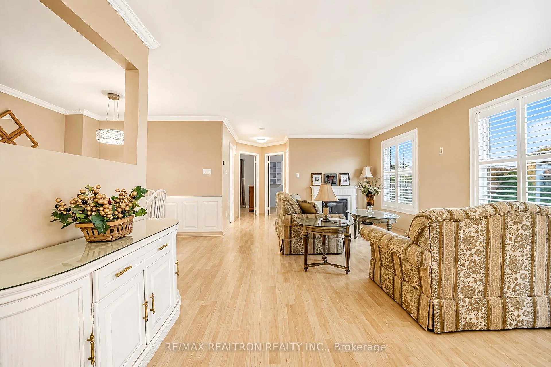Photo 7 of 434 Stonegate Avenue, Oshawa, Samac — HOMEH