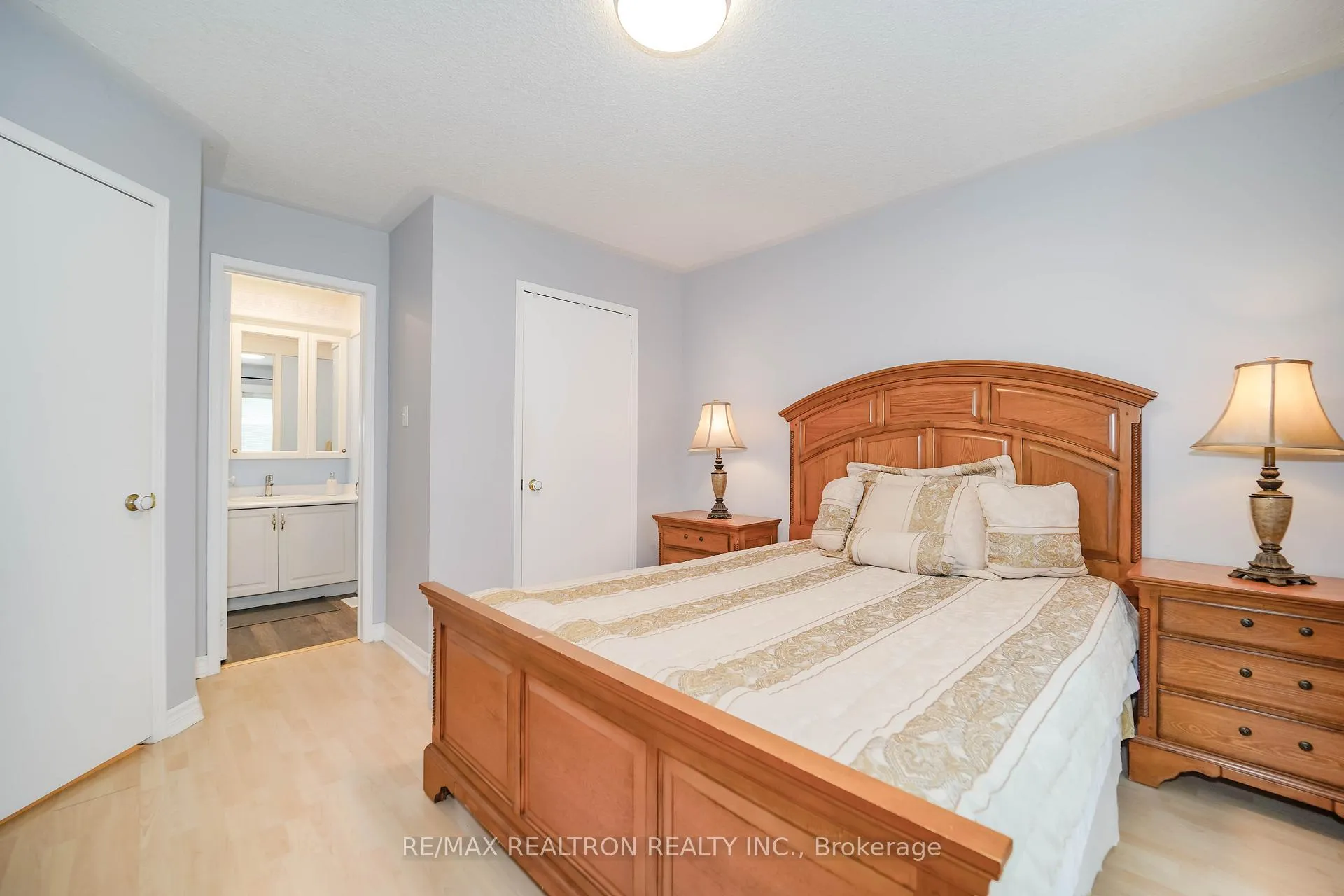 Photo 15 of 434 Stonegate Avenue, Oshawa, Samac — HOMEH
