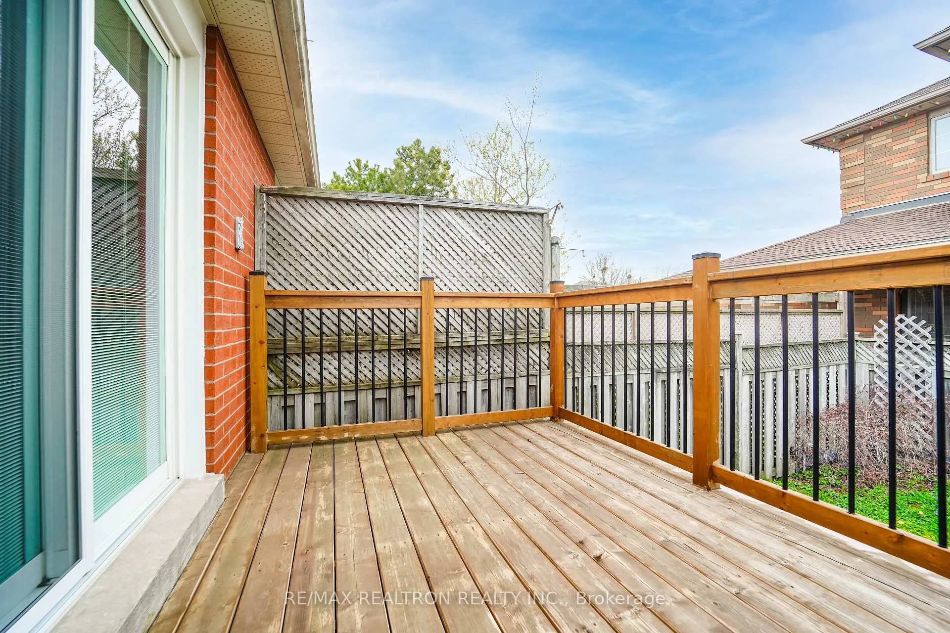 Photo 23 of 434 Stonegate Avenue, Oshawa, Samac — HOMEH