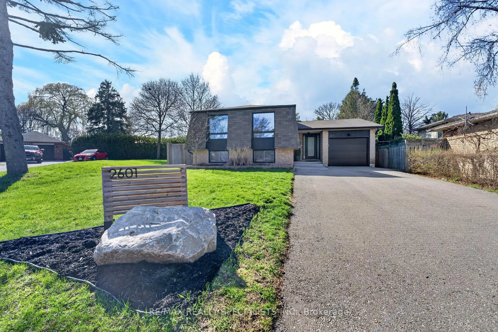 Photo 1 of 2601 Windjammer Road, Mississauga, Erin Mills — HOMEH