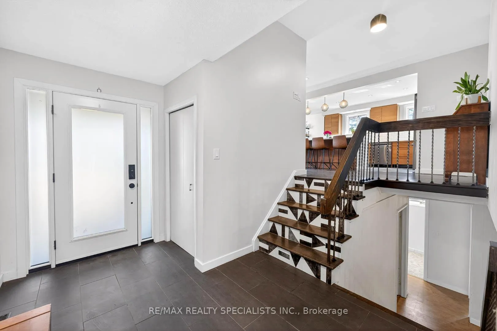 Photo 3 of 2601 Windjammer Road, Mississauga, Erin Mills — HOMEH