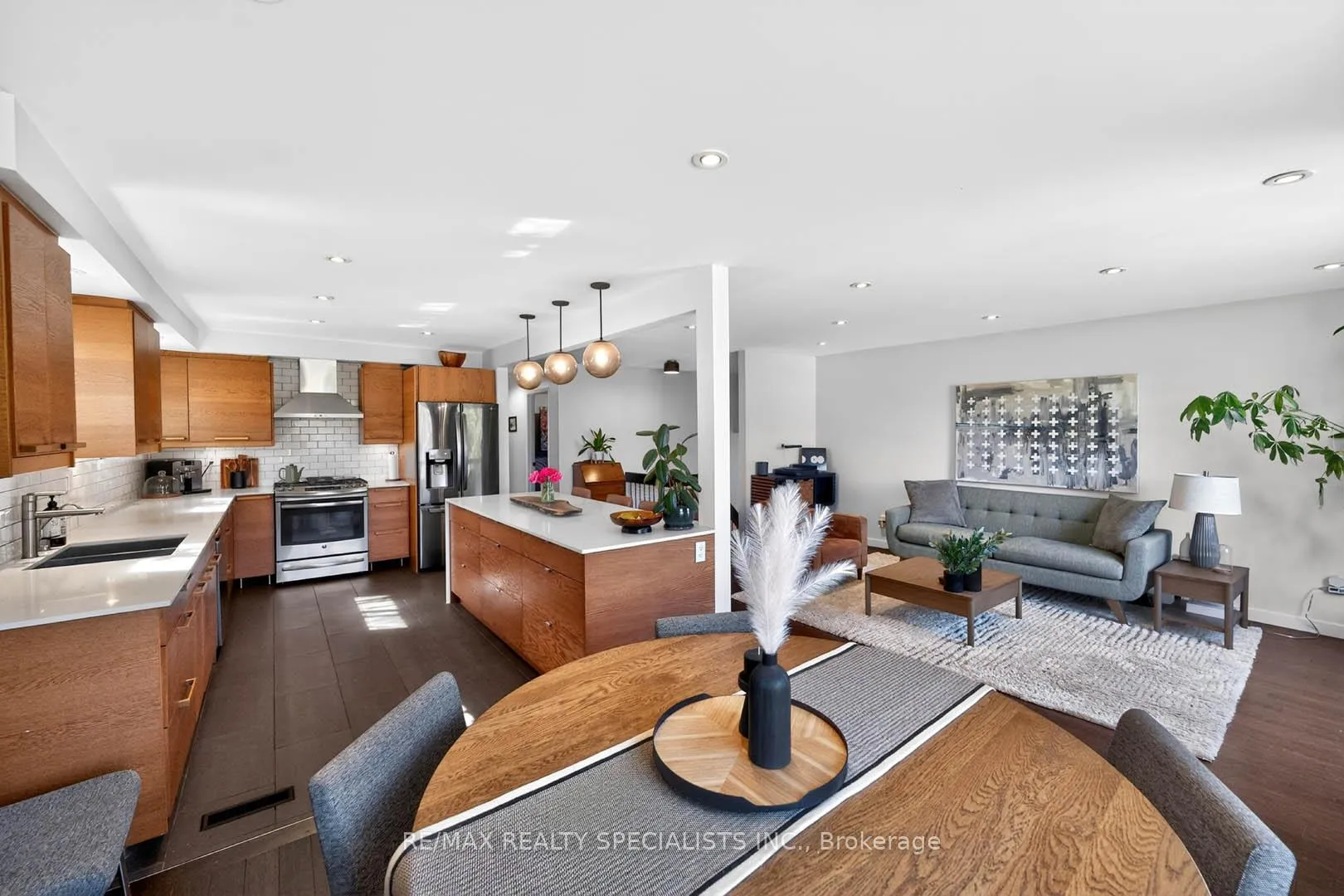 Photo 8 of 2601 Windjammer Road, Mississauga, Erin Mills — HOMEH