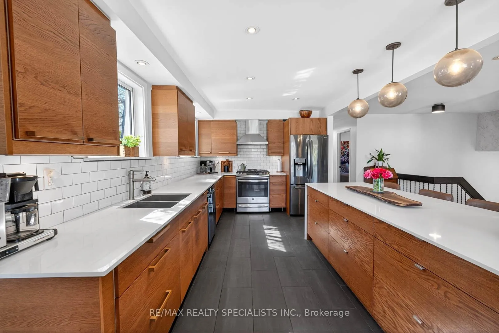 Photo 9 of 2601 Windjammer Road, Mississauga, Erin Mills — HOMEH