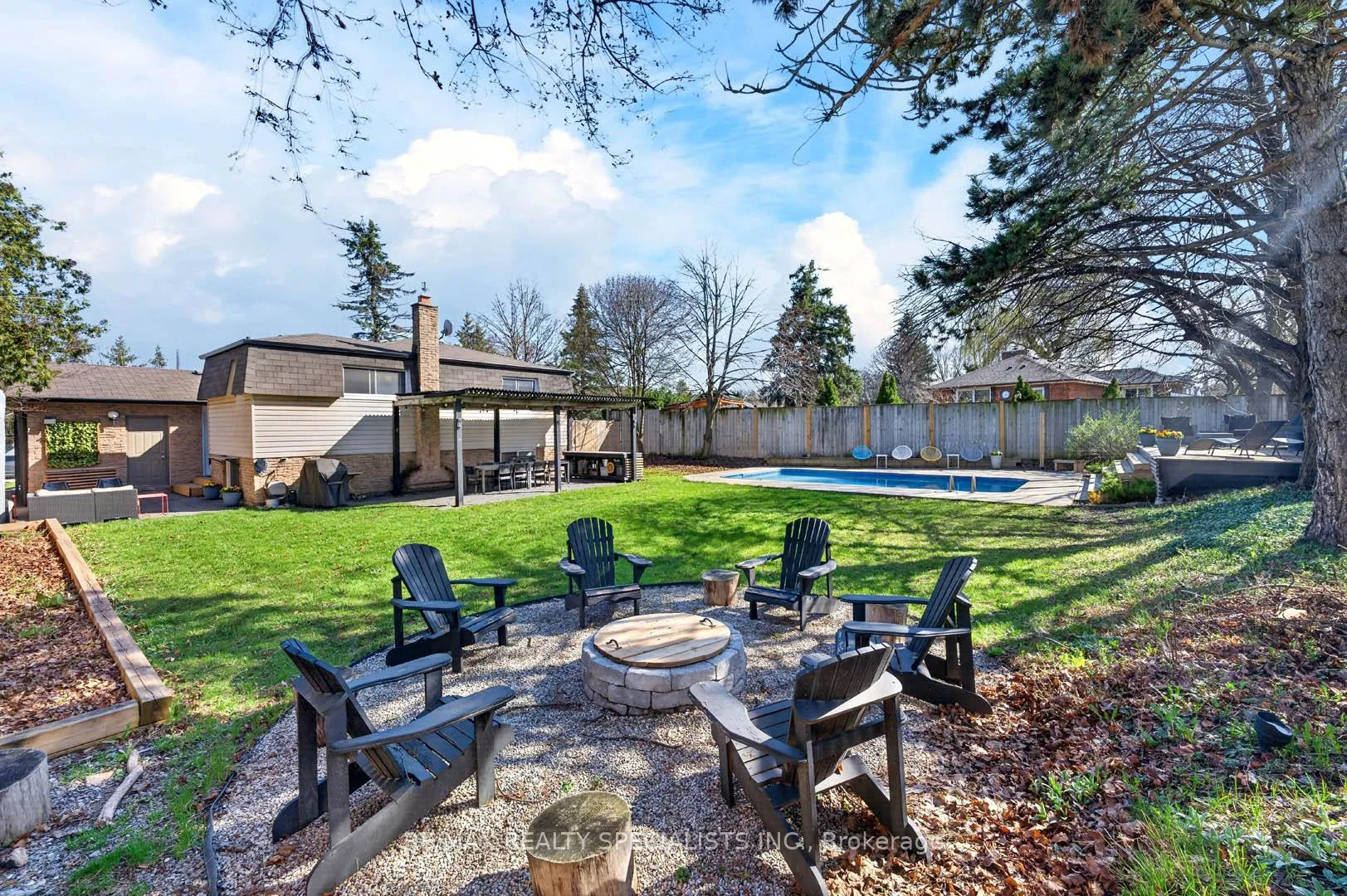 Photo 38 of 2601 Windjammer Road, Mississauga, Erin Mills — HOMEH
