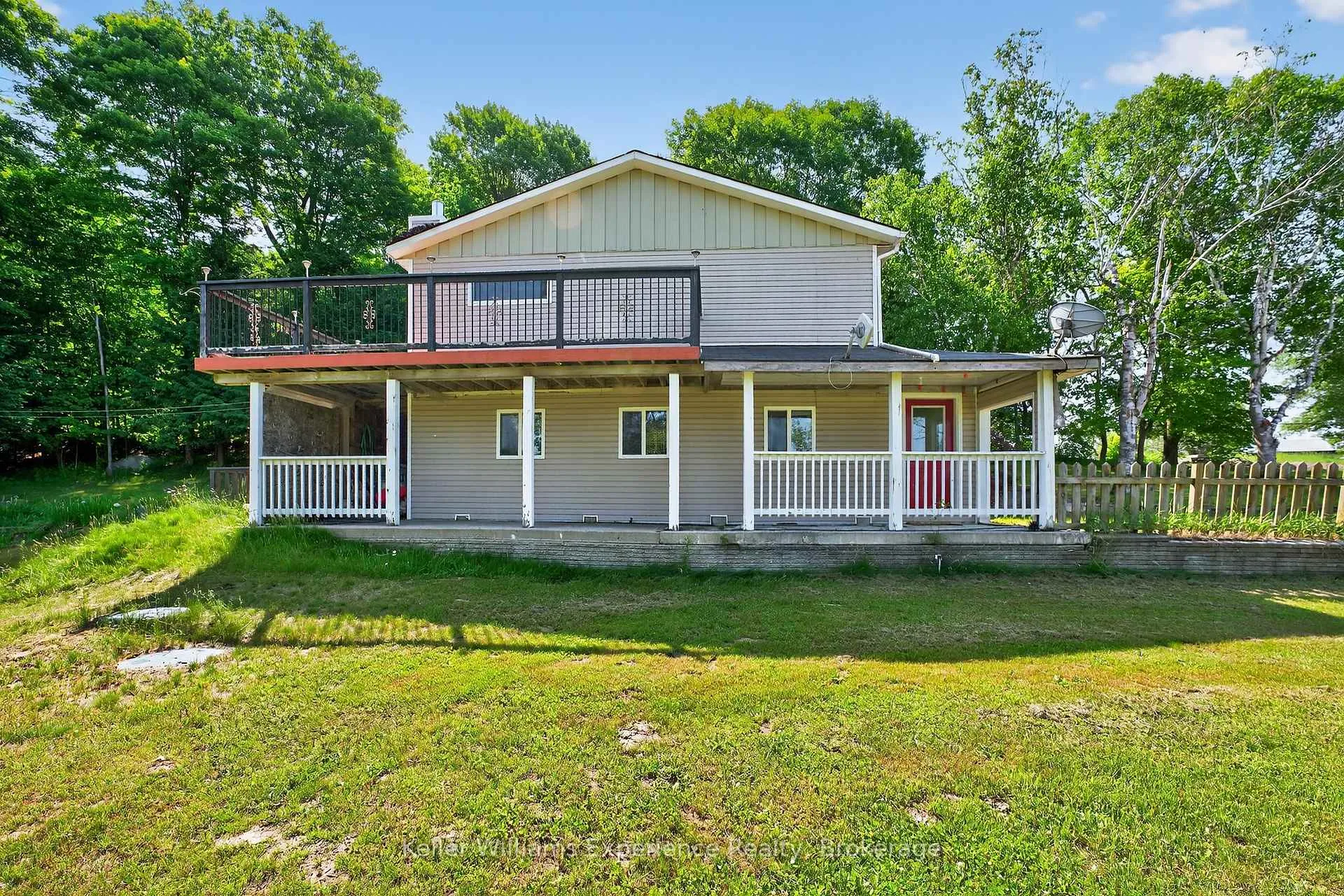 Photo 4 of 1236 Golden Beach Road, Bracebridge, Monck (Bracebridge) — HOMEH