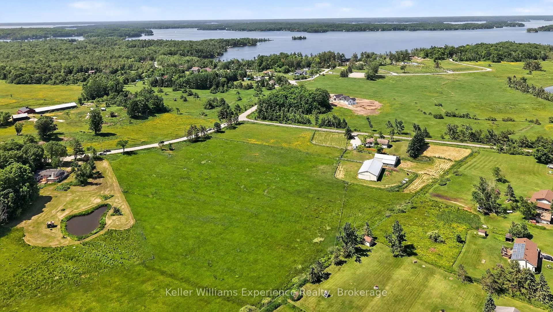 Photo 5 of 1236 Golden Beach Road, Bracebridge, Monck (Bracebridge) — HOMEH