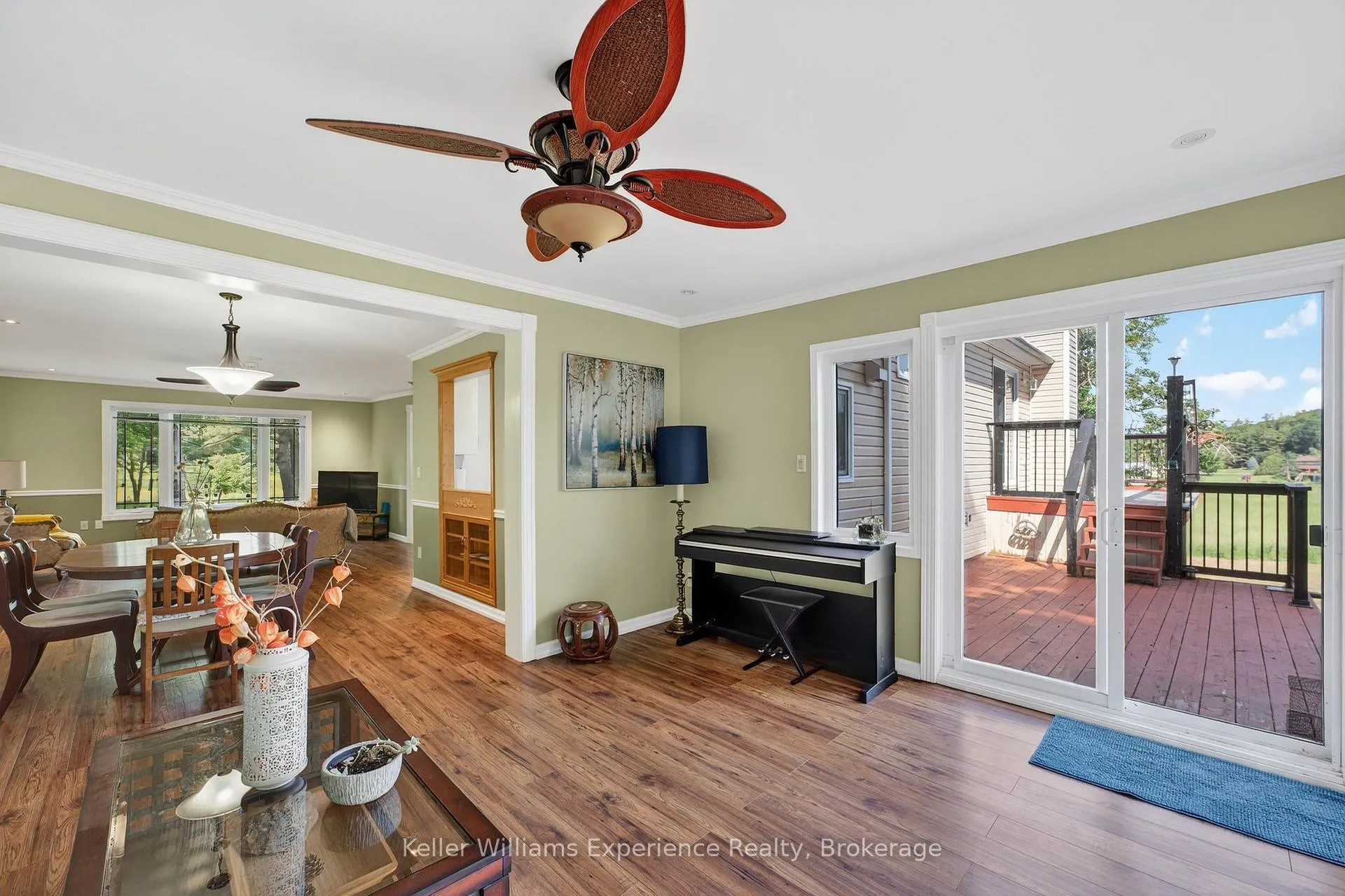 Photo 6 of 1236 Golden Beach Road, Bracebridge, Monck (Bracebridge) — HOMEH