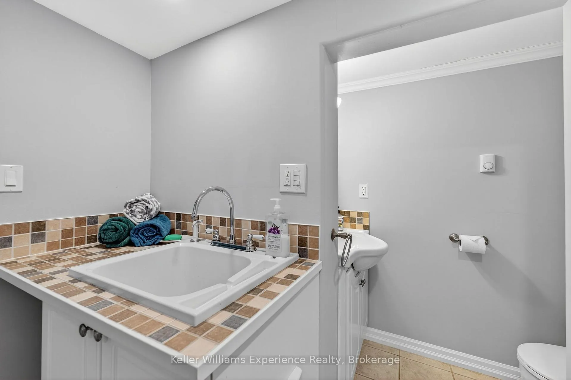 Photo 16 of 1236 Golden Beach Road, Bracebridge, Monck (Bracebridge) — HOMEH