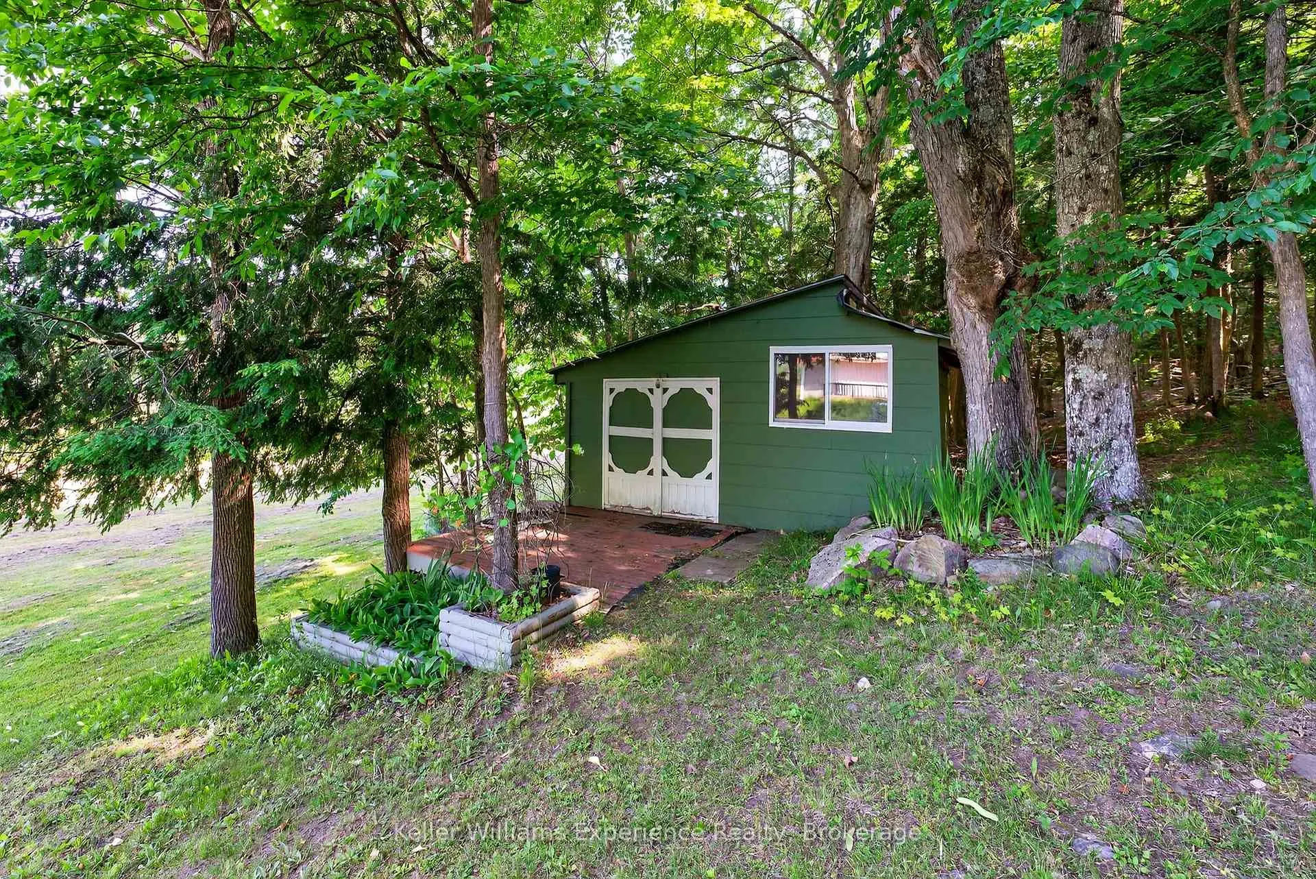 Photo 31 of 1236 Golden Beach Road, Bracebridge, Monck (Bracebridge) — HOMEH