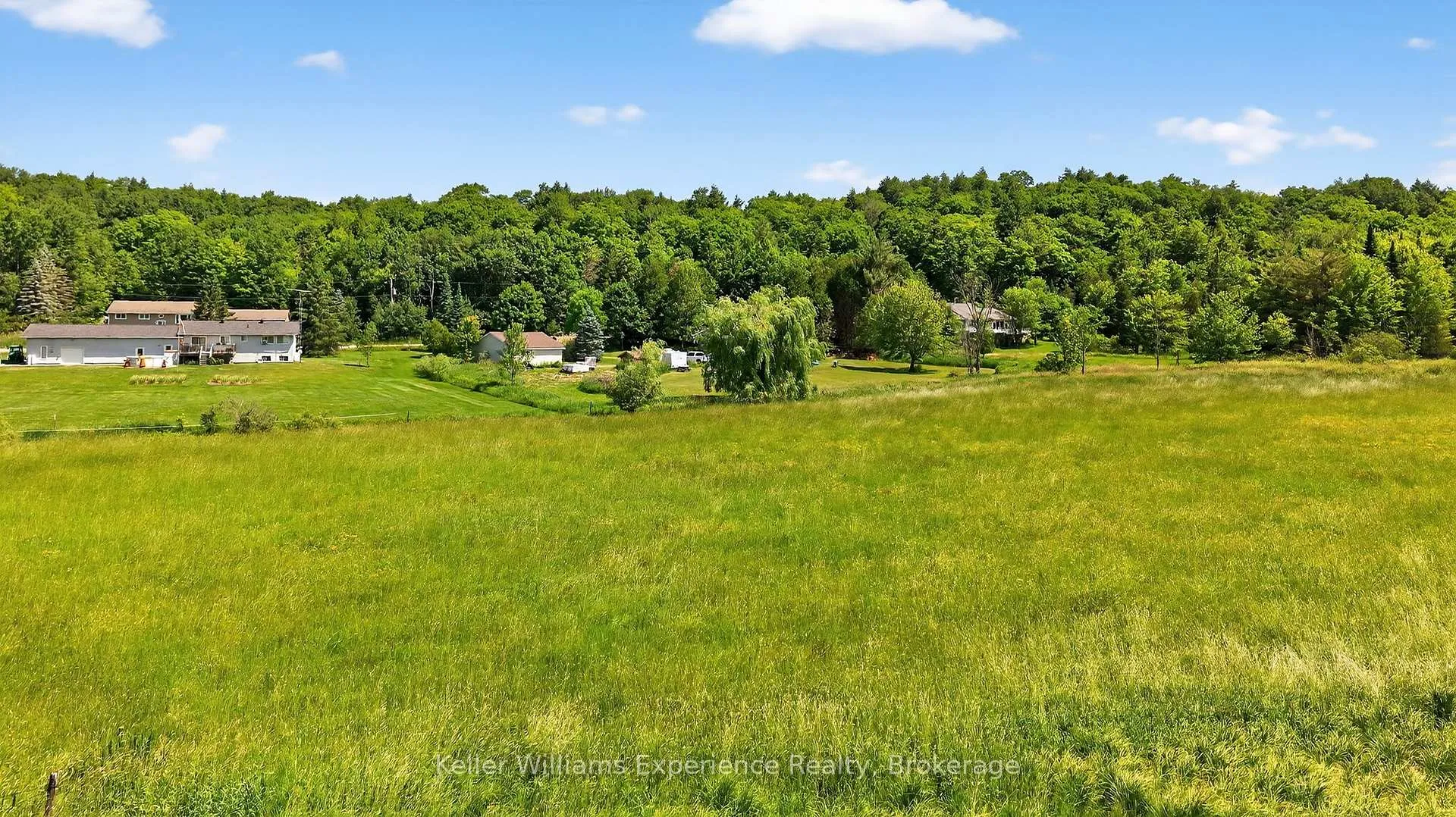 Photo 33 of 1236 Golden Beach Road, Bracebridge, Monck (Bracebridge) — HOMEH