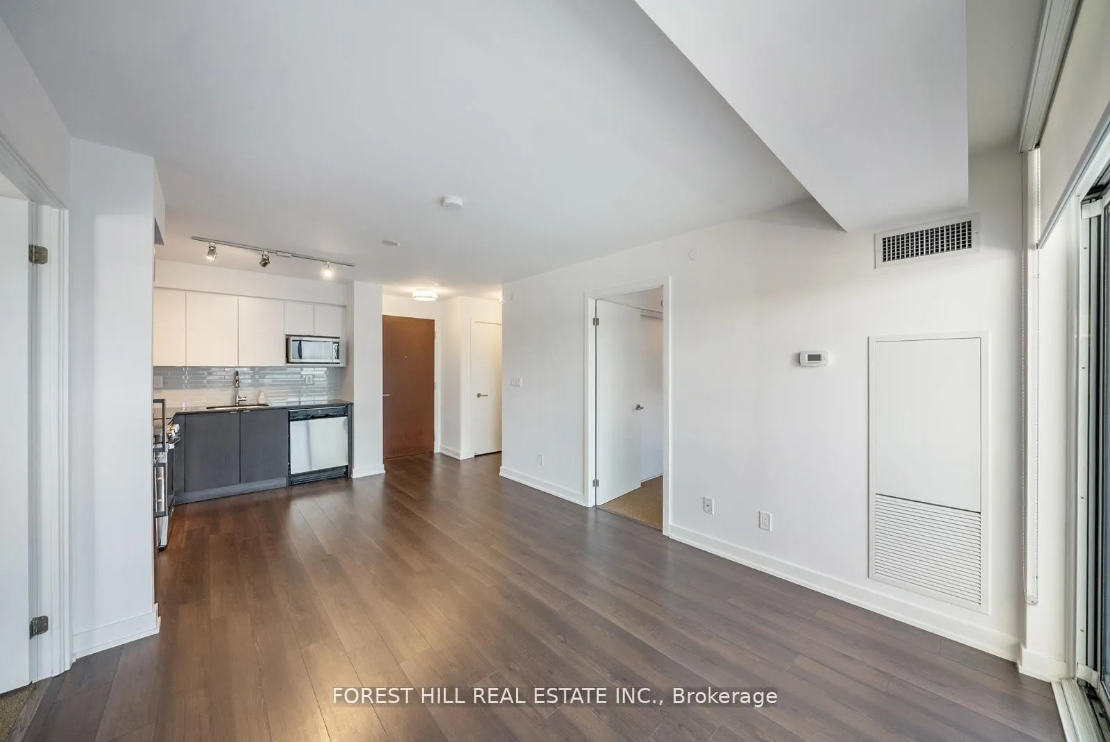Photo 13 of Unit 423, 120 Varna Drive, Toronto, Englemount-Lawrence — HOMEH