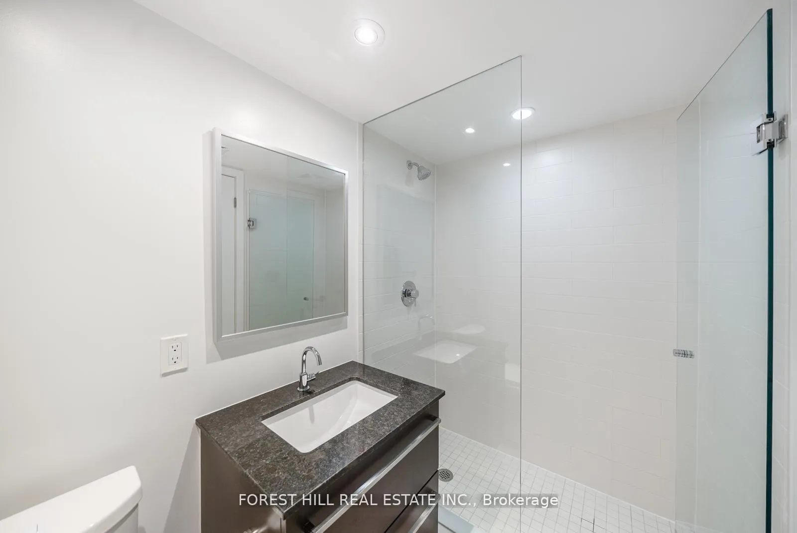 Photo 15 of Unit 423, 120 Varna Drive, Toronto, Englemount-Lawrence — HOMEH