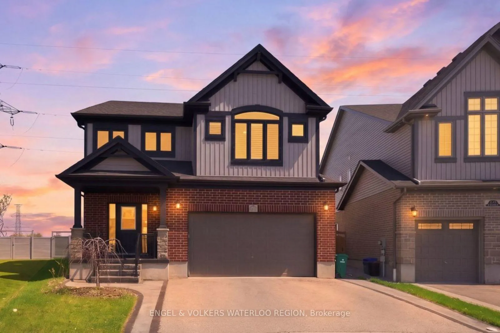 Front of 260 Dewdrop Crescent