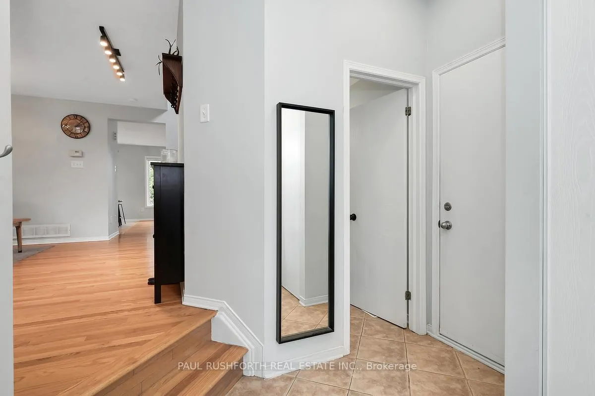 Photo 4 of 2123 Esprit Drive, Ottawa, Avalon East — HOMEH