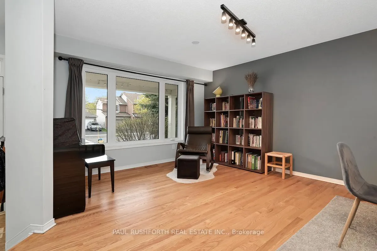 Photo 6 of 2123 Esprit Drive, Ottawa, Avalon East — HOMEH