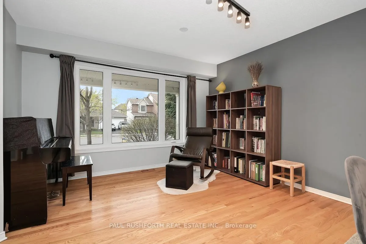 Photo 7 of 2123 Esprit Drive, Ottawa, Avalon East — HOMEH