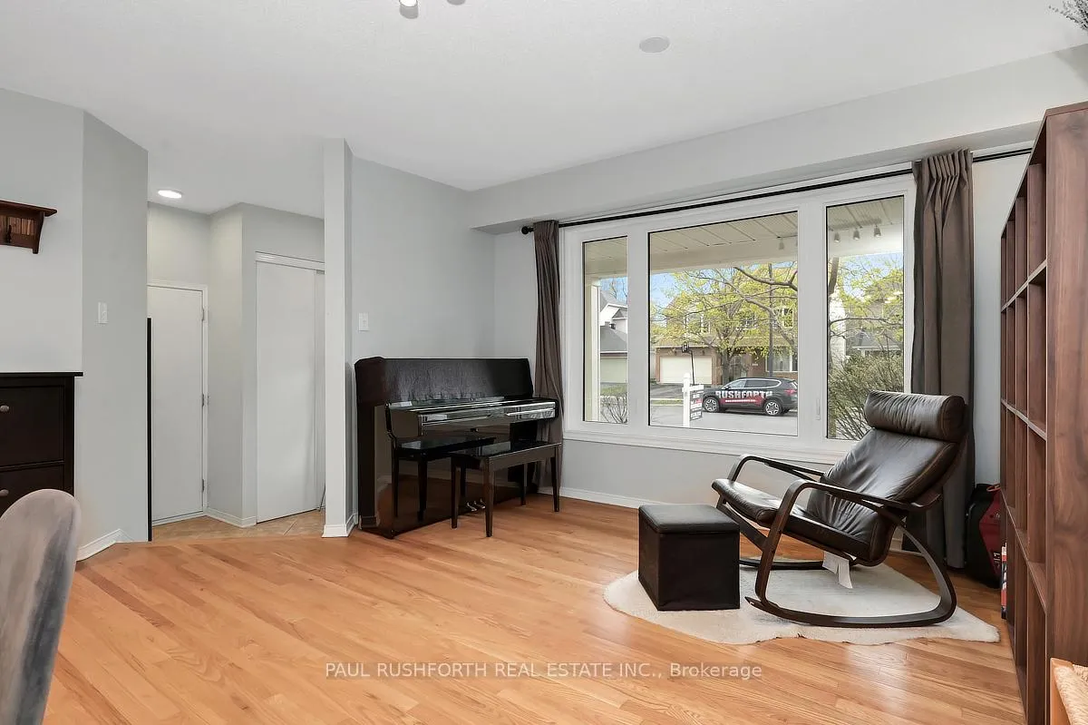 Photo 8 of 2123 Esprit Drive, Ottawa, Avalon East — HOMEH
