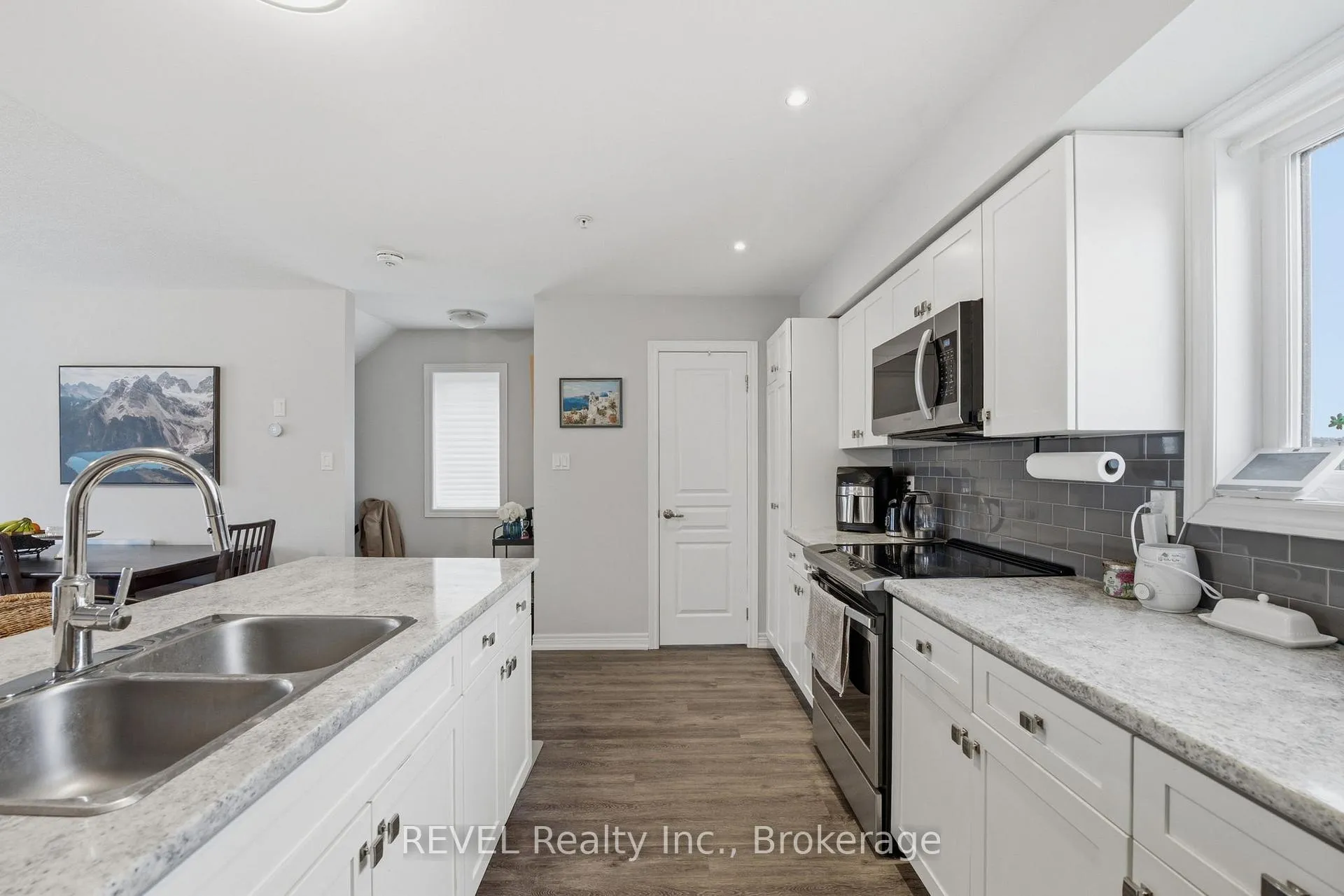 Photo 15 of Unit 20, 19 Scarlett Common, St. Catharines, Secord Woods — HOMEH