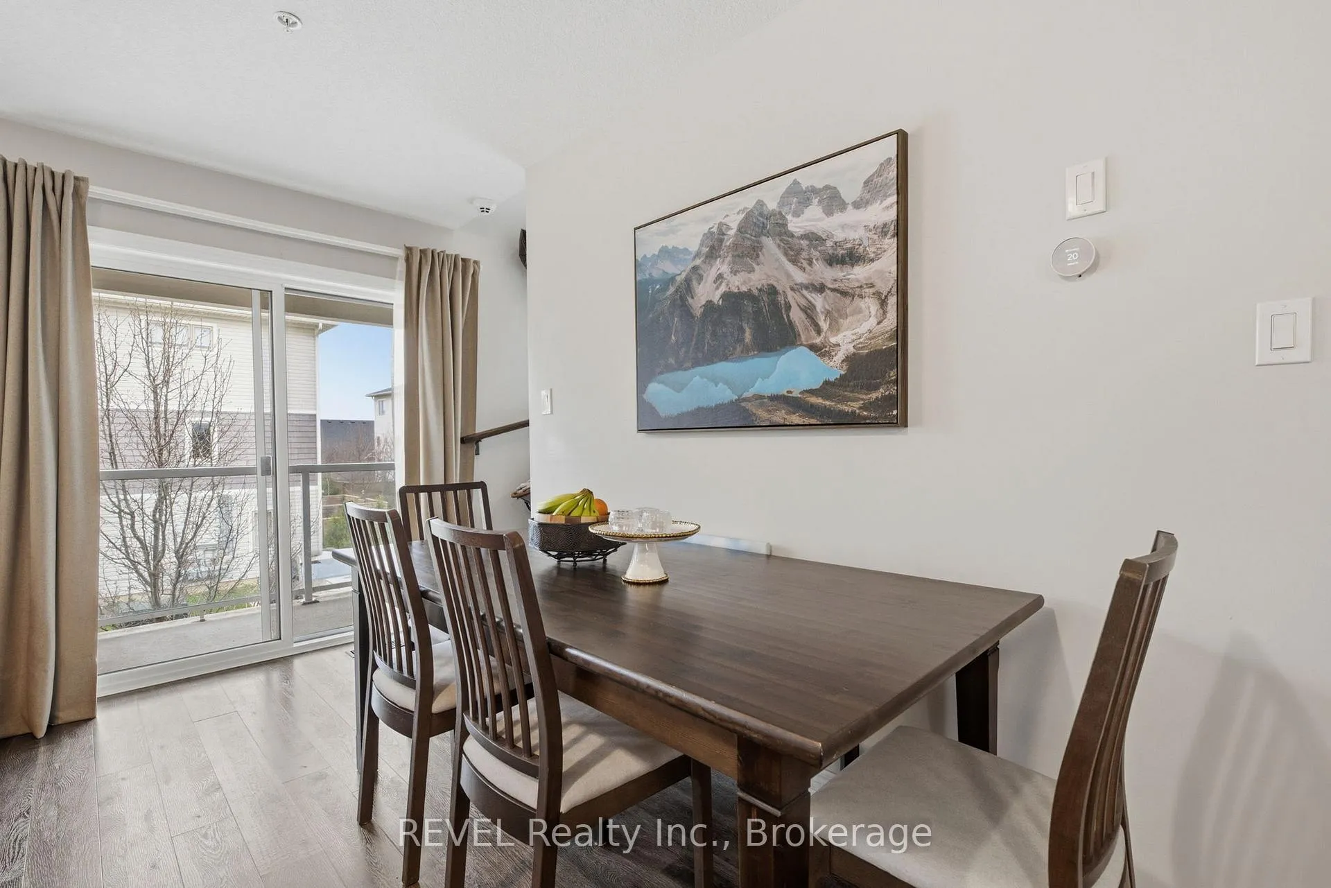 Photo 17 of Unit 20, 19 Scarlett Common, St. Catharines, Secord Woods — HOMEH