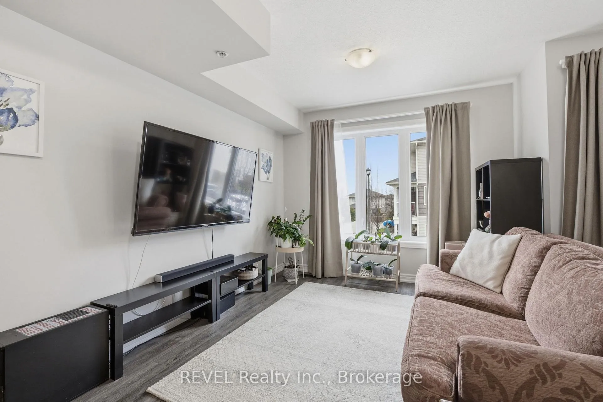 Photo 21 of Unit 20, 19 Scarlett Common, St. Catharines, Secord Woods — HOMEH