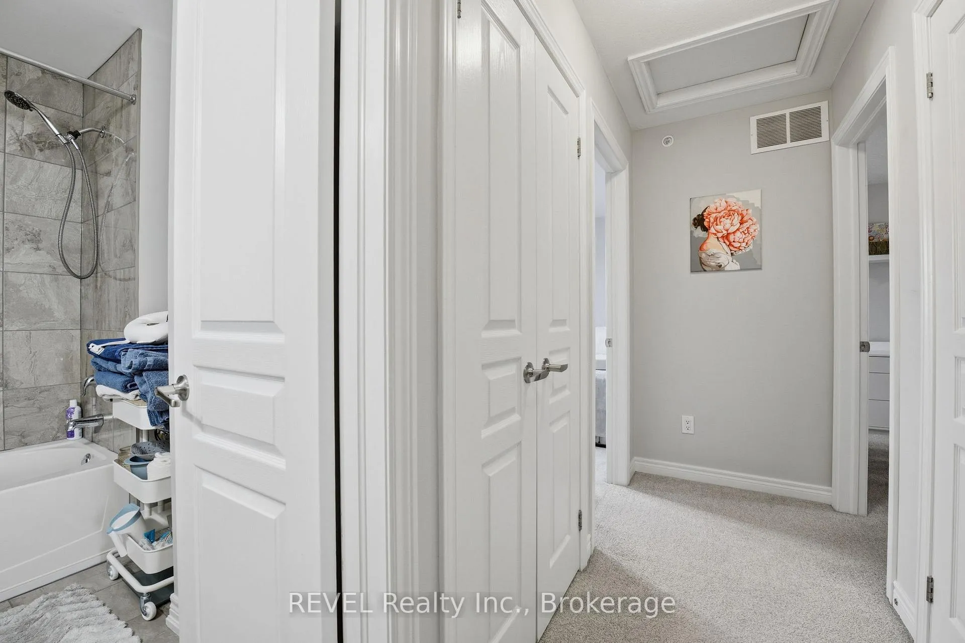 Photo 24 of Unit 20, 19 Scarlett Common, St. Catharines, Secord Woods — HOMEH