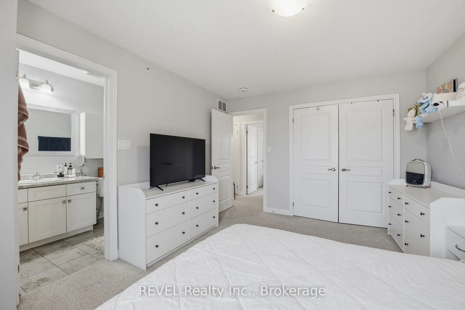 Photo 28 of Unit 20, 19 Scarlett Common, St. Catharines, Secord Woods — HOMEH