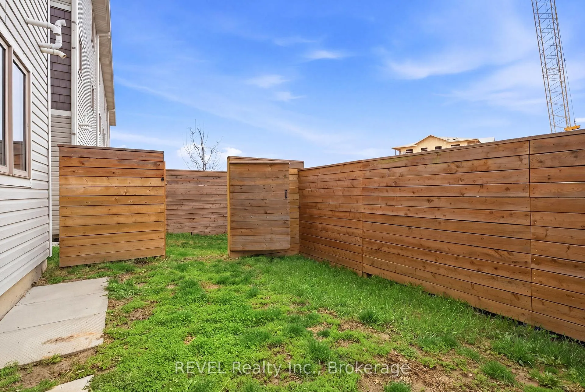 Photo 32 of Unit 20, 19 Scarlett Common, St. Catharines, Secord Woods — HOMEH
