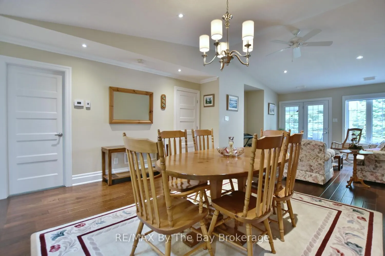 Photo 9 of 50 Clover Crescent, Wasaga Beach — HOMEH