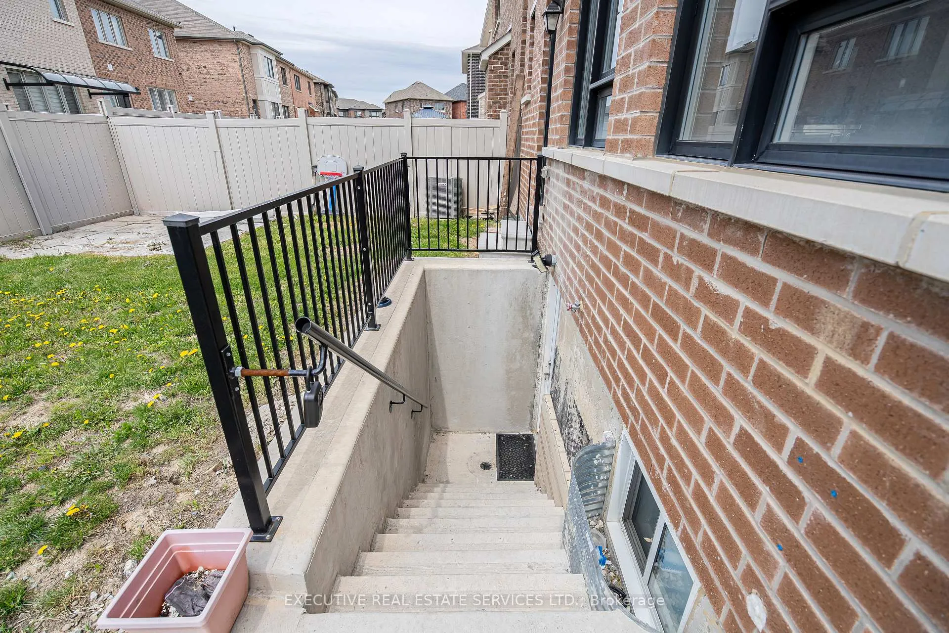 Photo 36 of 4 Brenscombe Road, Brampton, Northwest Brampton — HOMEH
