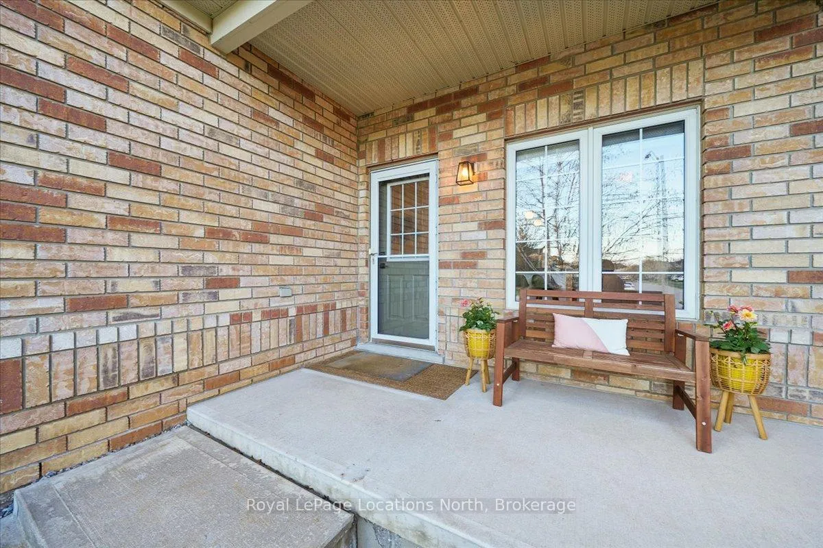 Photo 6 of 32 Alyssa Drive, Collingwood — HOMEH