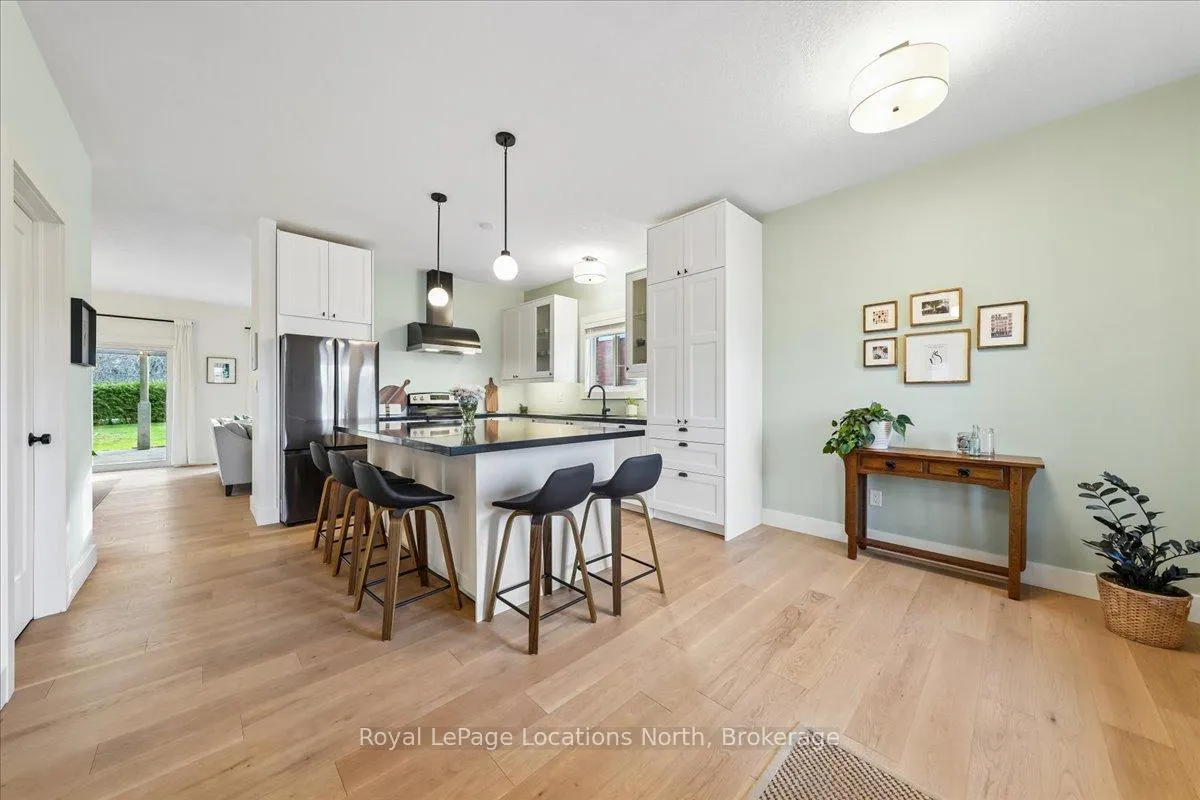 Photo 1 of 32 Alyssa Drive, Collingwood — HOMEH
