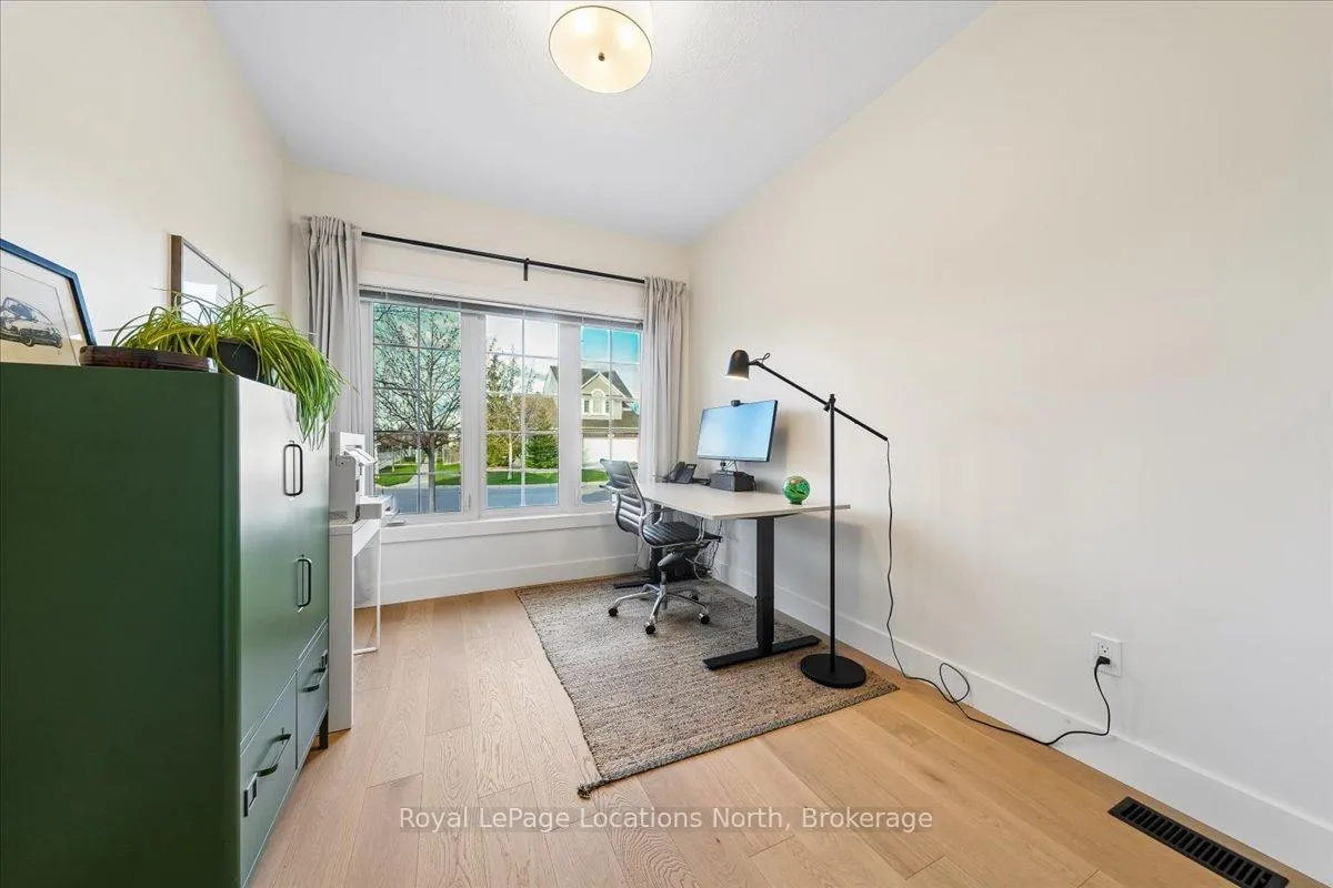 Photo 19 of 32 Alyssa Drive, Collingwood — HOMEH