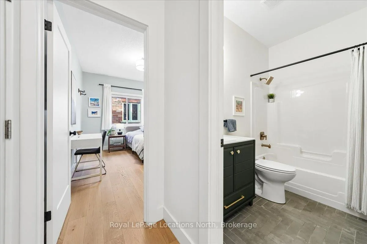 Photo 21 of 32 Alyssa Drive, Collingwood — HOMEH