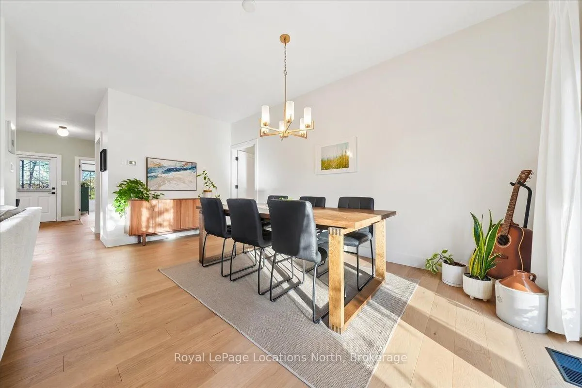 Photo 16 of 32 Alyssa Drive, Collingwood — HOMEH