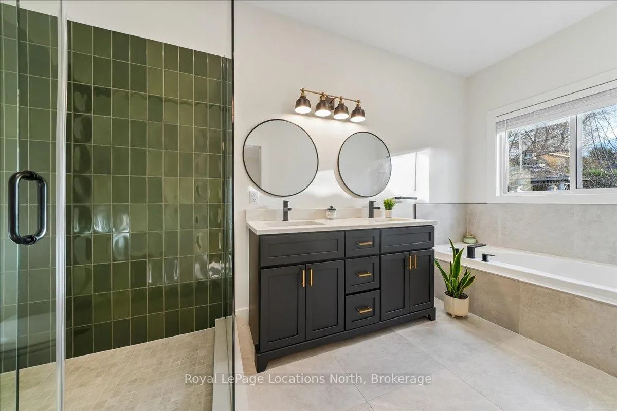 Photo 11 of 32 Alyssa Drive, Collingwood — HOMEH