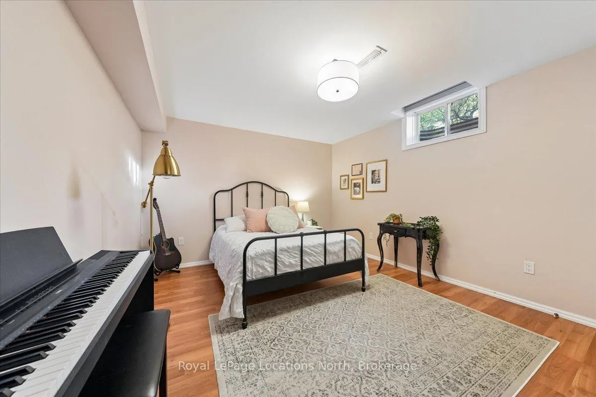 Photo 32 of 32 Alyssa Drive, Collingwood — HOMEH