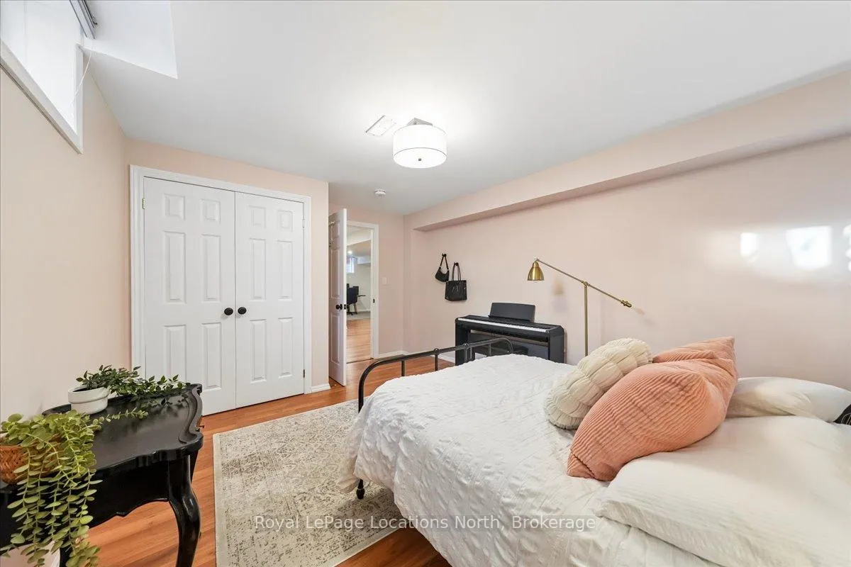 Photo 33 of 32 Alyssa Drive, Collingwood — HOMEH