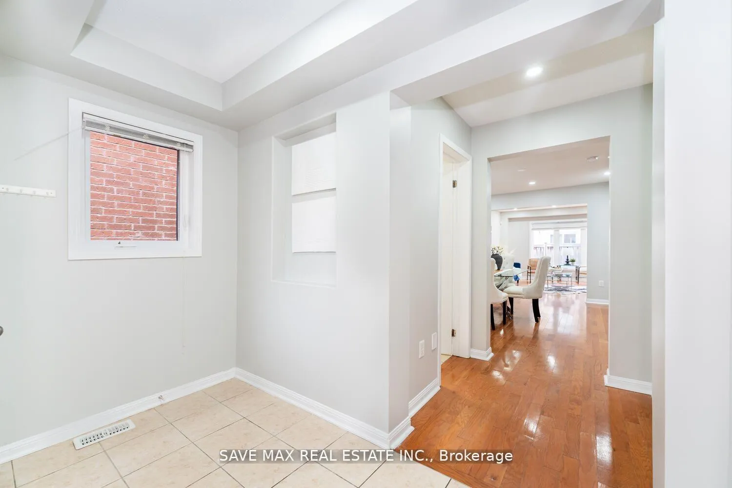 Photo 3 of 36 Bevington Road, Brampton, Northwest Brampton — HOMEH