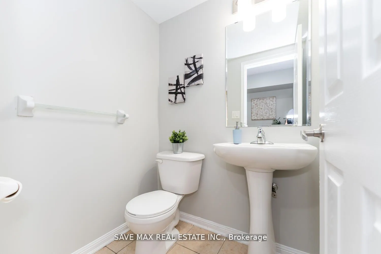 Photo 5 of 36 Bevington Road, Brampton, Northwest Brampton — HOMEH