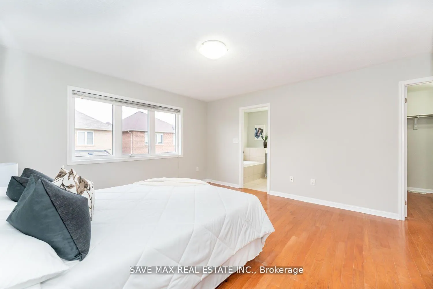 Photo 19 of 36 Bevington Road, Brampton, Northwest Brampton — HOMEH