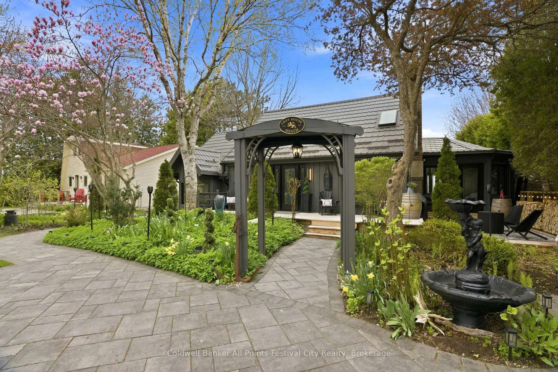 Photo 5 of 27 Lidderdale Street, Bluewater, Bayfield — HOMEH