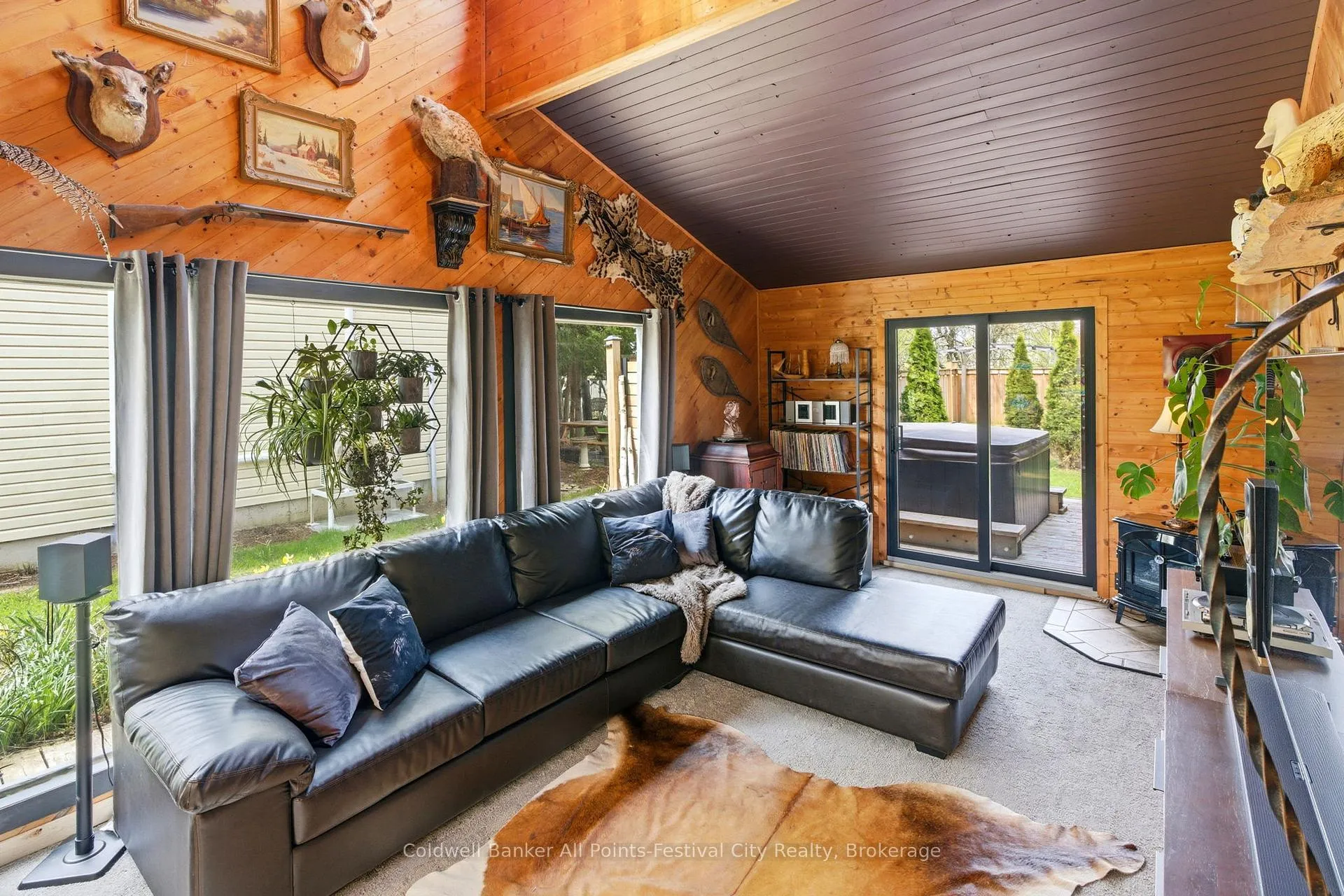Photo 12 of 27 Lidderdale Street, Bluewater, Bayfield — HOMEH