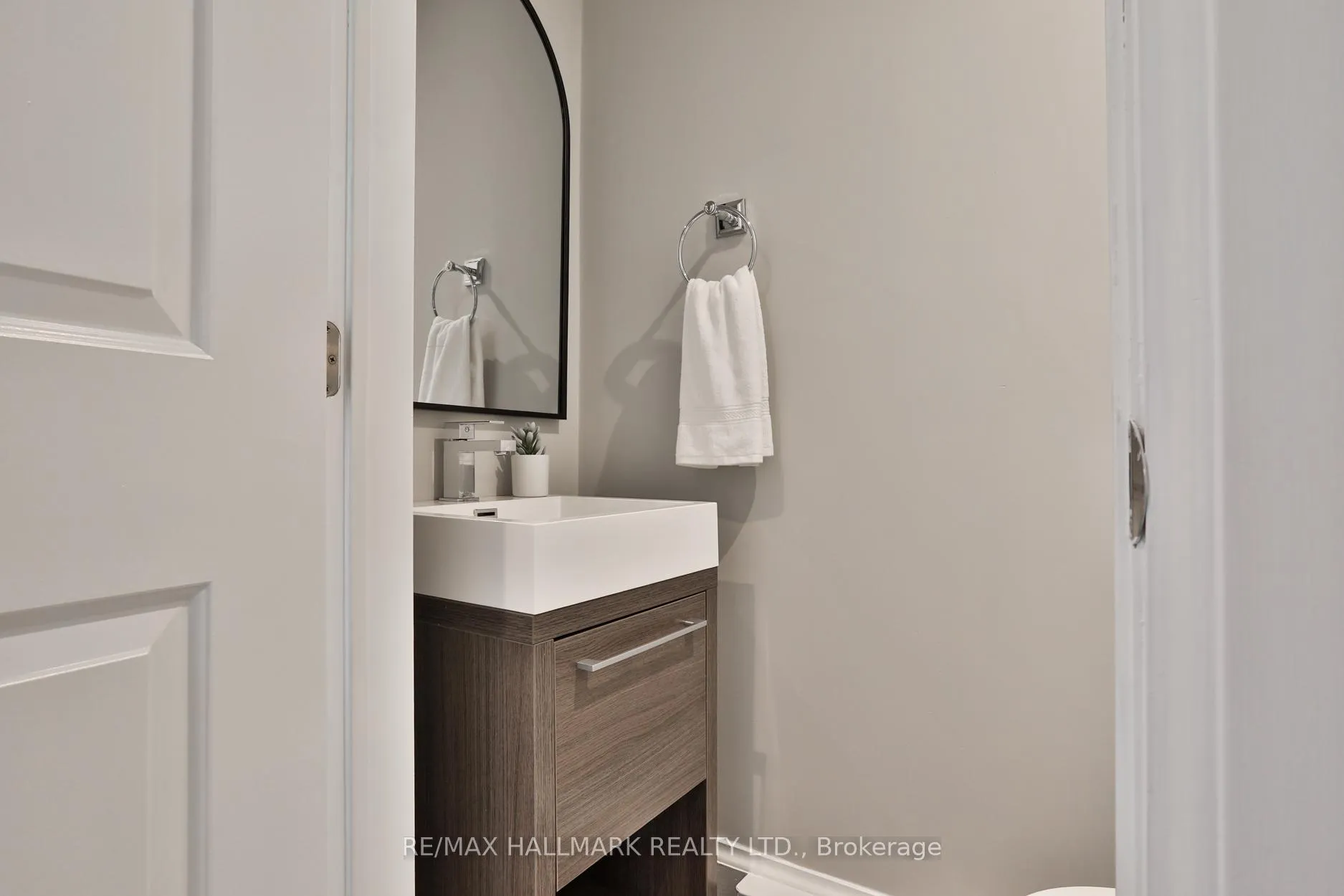 Photo 21 of 151 Chiltern Hill Road, Toronto, Humewood-Cedarvale — HOMEH
