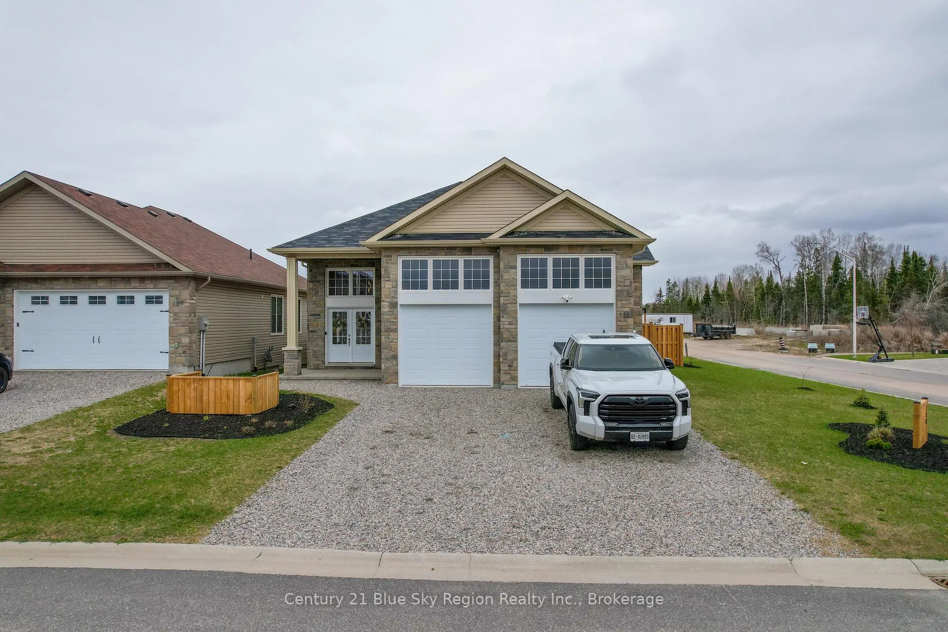 Photo 2 of 158 Turner Drive, North Bay, Ferris — HOMEH
