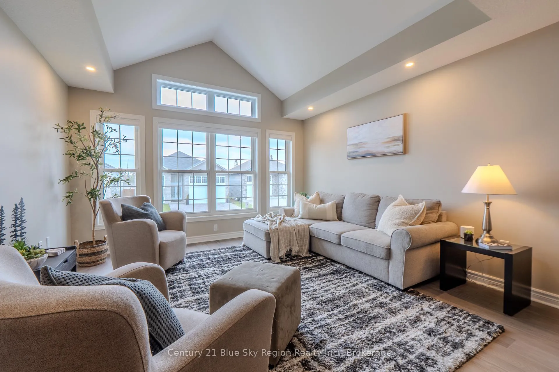 Photo 8 of 158 Turner Drive, North Bay, Ferris — HOMEH